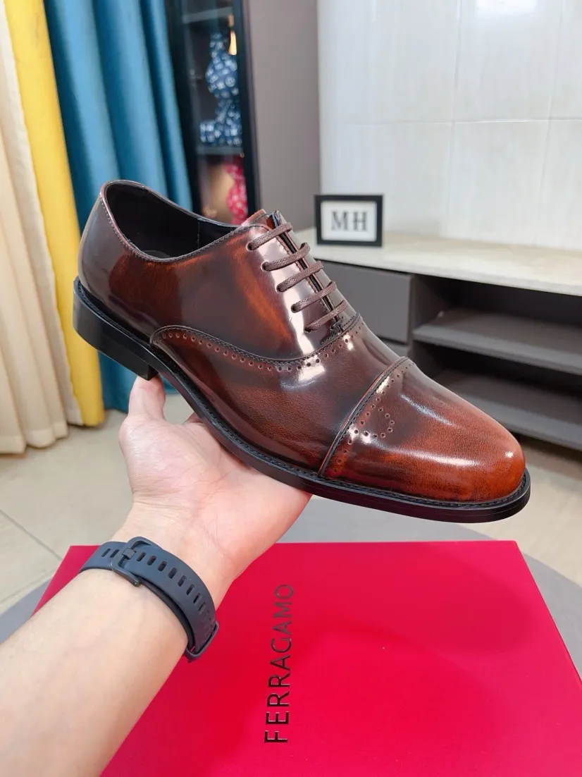 Ex-factory price 560🌸🌸Water dyed cowhide 🆘[Salvatore Ferragamo] Ferragamo’s latest casual business leather shoes for men! Available at counters simultaneously! The fabric is made of specially imported original suede calfskin, and the interior is made of imported water-dyed cowhide. It is absolutely luxurious and leads the fashion trend. Matching code: 38-44 45 customized